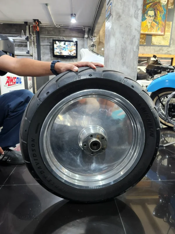 ชุดล้อแต่ง+สวิงอาร์ม+บังโคลนหลัง+เบาะ ใส่ Softail EVO - Image 2